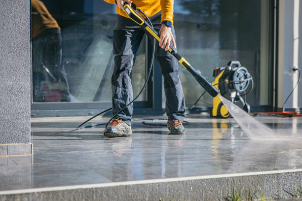 Best Commercial Building Pressure Washing  in Mukwonago, WI