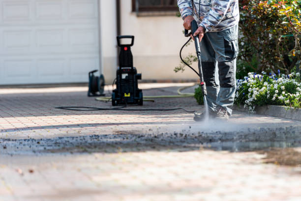 Best Sidewalk Pressure Washing  in Mukwonago, WI